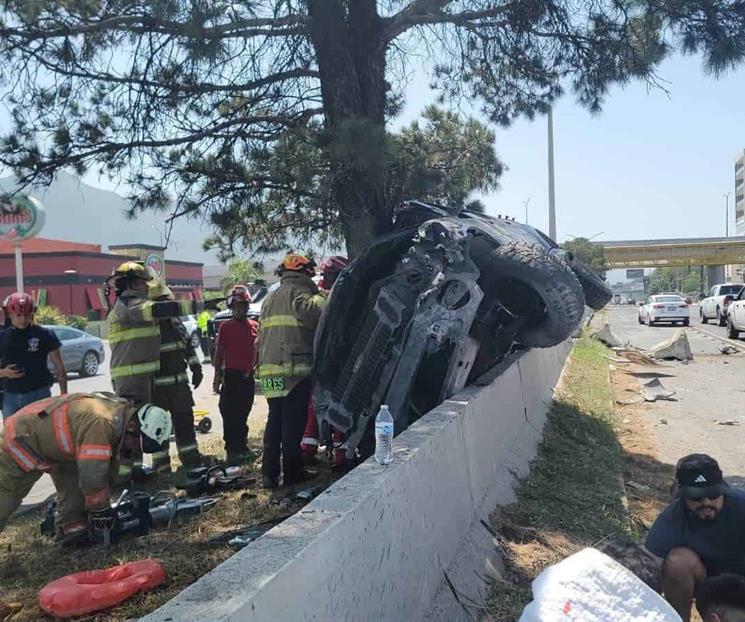 Choque de camioneta deja un muerto y cuatro heridos en La Rioja Choque de camioneta deja un muerto y cuatro heridos en La Rioja