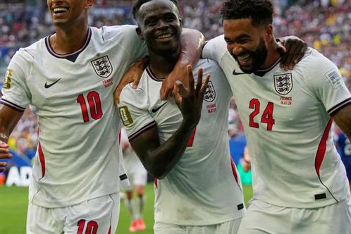 Viven Inglaterra y Francia... &iexcl;Feria de goles! por el tercer lugar