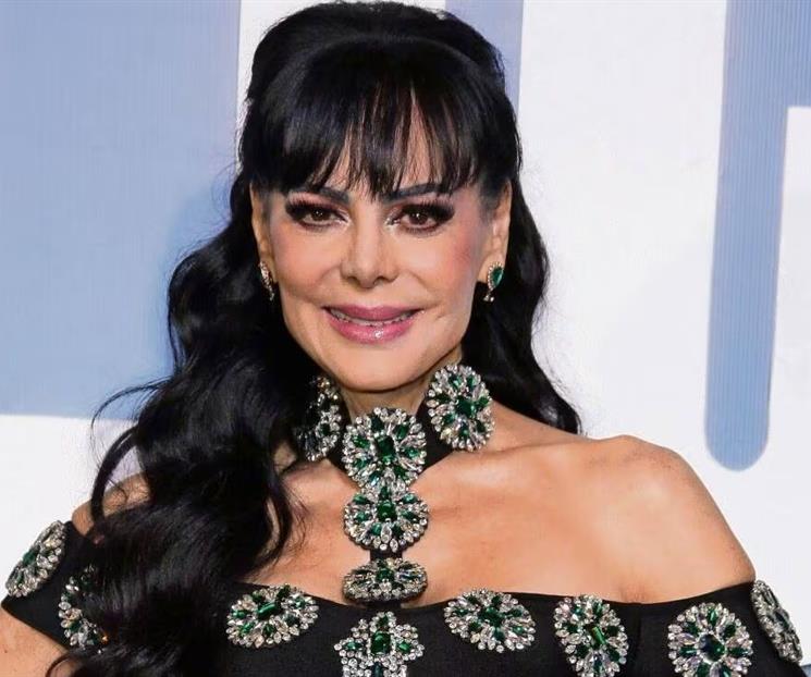 Abraza Maribel Guardia a Aylín Mujica tras muerte de su hijo Abraza Maribel Guardia a Aylín Mujica tras muerte de su hijo