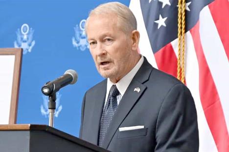 Le da Johnson bienvenida a Sheinbaum en Estados Unidos Le da Johnson bienvenida a Sheinbaum en Estados Unidos