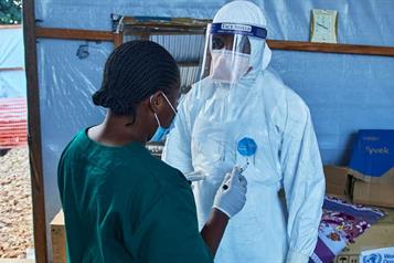 Suben a 893 los muertos por brote de &eacute;bola en el Congo