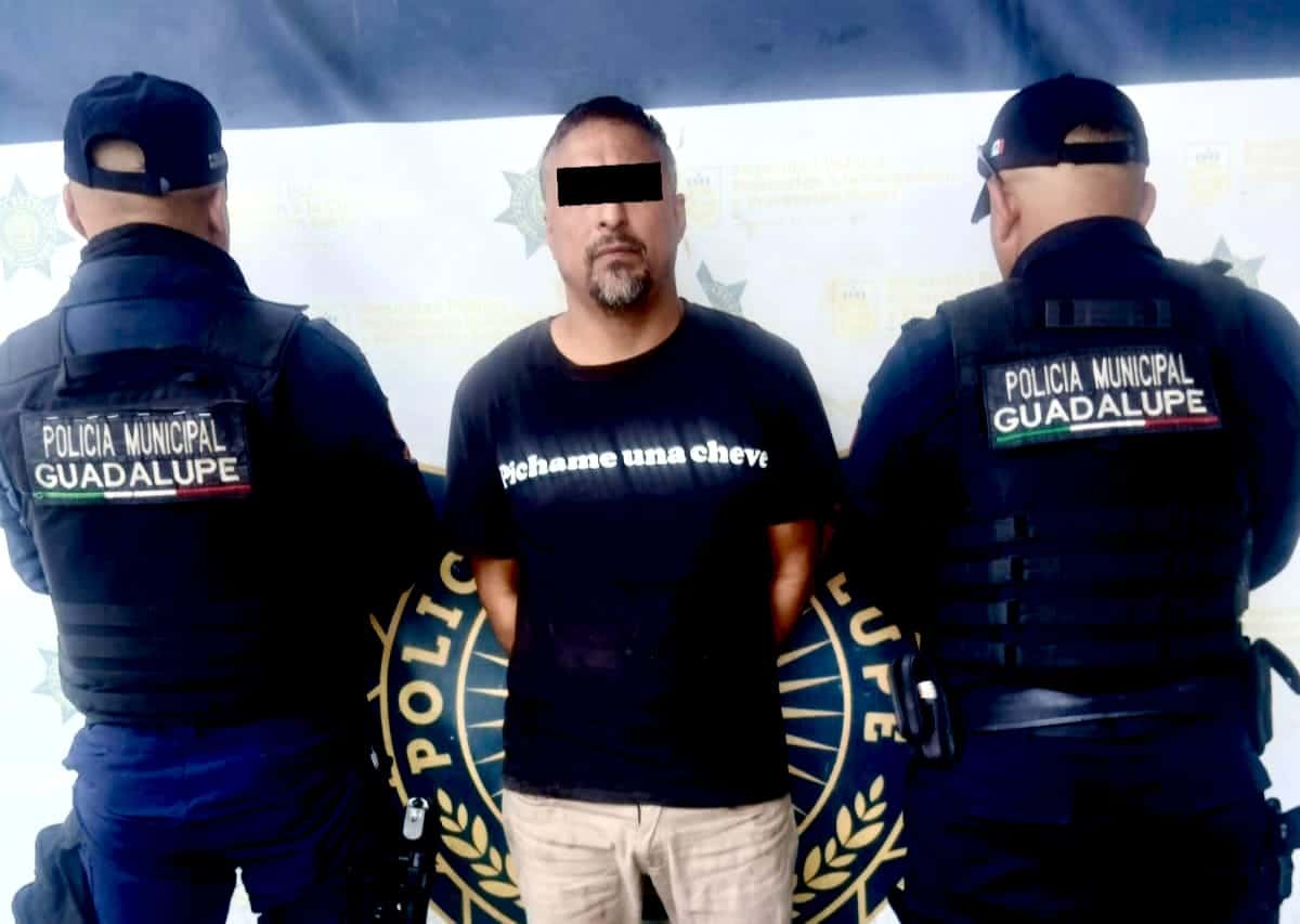 Un presunto narcodistribuidor fue capturado por polic&iacute;as de Guadalupe tras una persecuci&oacute;n derivada de labores de investigaci&oacute;n y del seguimiento a un veh&iacute;culo boletinado por diversos reportes an&oacute;nimos.