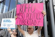 Protestan en Tijuana por detención de Ernesto Ruffo Protestan en Tijuana por detención de Ernesto Ruffo