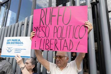 Protestan en Tijuana por detenci&oacute;n de Ernesto Ruffo
