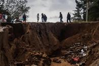 Un fuerte temporal en Chile deja diez muertos y 100.000 aislados Un fuerte temporal en Chile deja diez muertos y 100.000 aislados