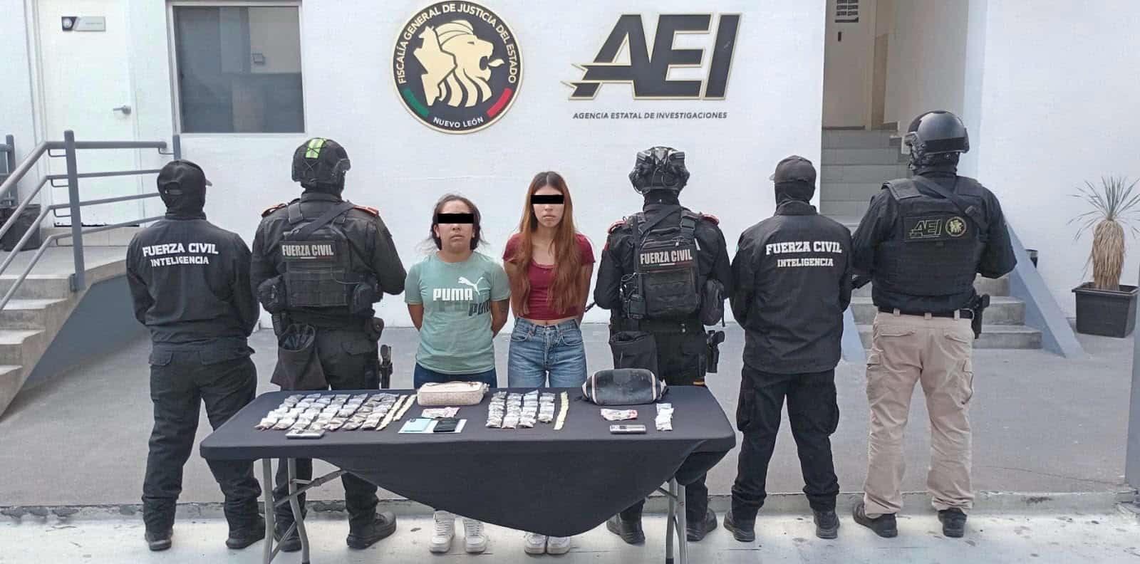 En compa&ntilde;&iacute;a de dos menores de edad, un par de mujeres fueron arrestadas por elementos de Fuerza Civil en posesi&oacute;n de 170 dosis de droga, en el municipio de Ju&aacute;rez.