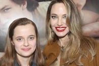 Inicia hija menor de Brad Pitt proceso para cambiar su apellido