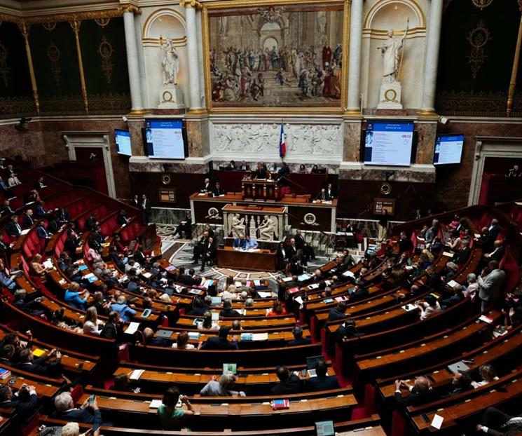 Aprueba Francia la prohibici&oacute;n de las redes sociales