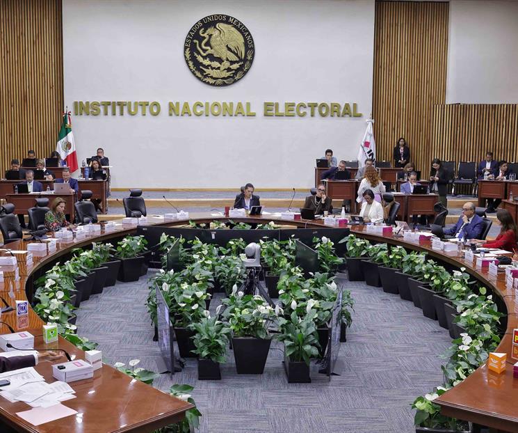 INE rechaza discutir lineamientos para regular campañas adelantadas