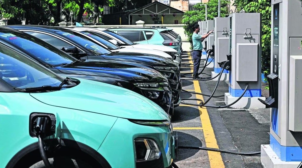 Empresas alistan corredor de carga para autos el&eacute;ctricos