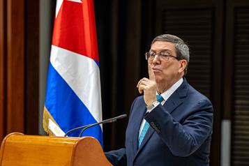 Castiga Washington al sector médico y energético de Cuba
