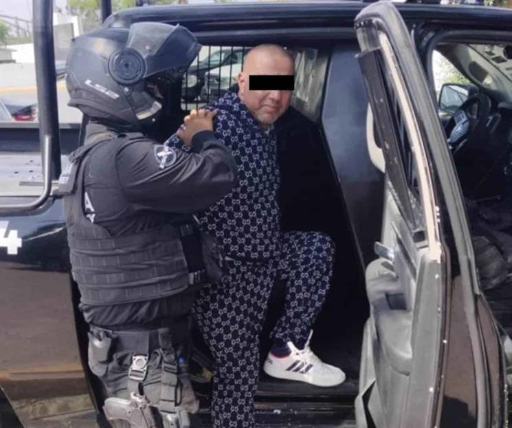 Intenta cambiar cheque de talonario que se encontr&oacute; y lo detienen