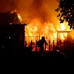Incendios en Francia y Espa&ntilde;a fuerzan masivas evacuaciones