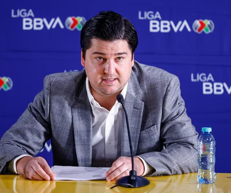 Presentan al nuevo presidente de la Liga