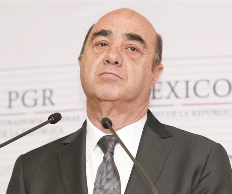 Retiran prisi&oacute;n preventiva a Murillo Karam por caso Ayotzinapa