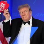Trump arremete contra prensa cr&iacute;tica en cena de corresponsales