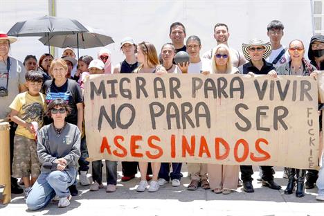 Protestan contra ICE por muertes de migrantes