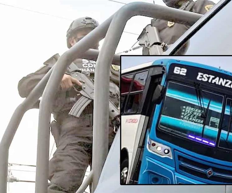 Asaltan ruta de camiones y se llevan 250 mil pesos Asaltan ruta de camiones y se llevan 250 mil pesos