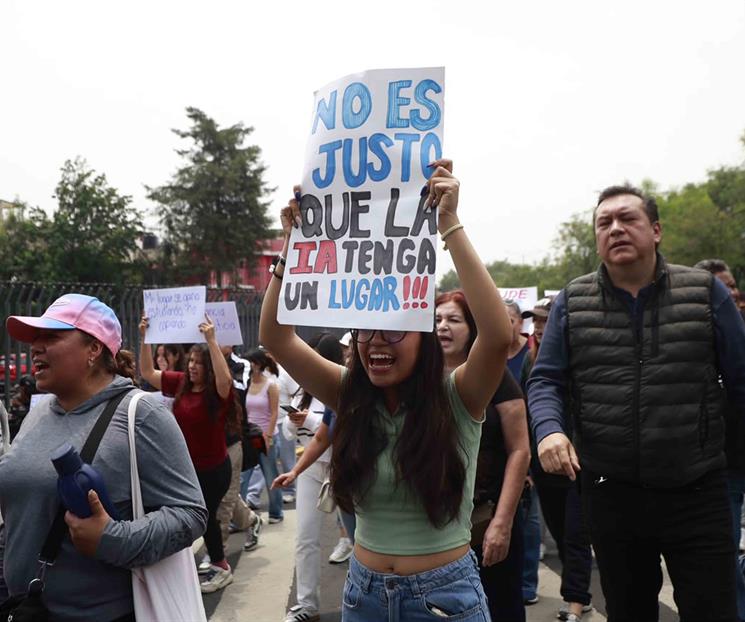 Aspirantes rechazados de la UNAM marchan en CU