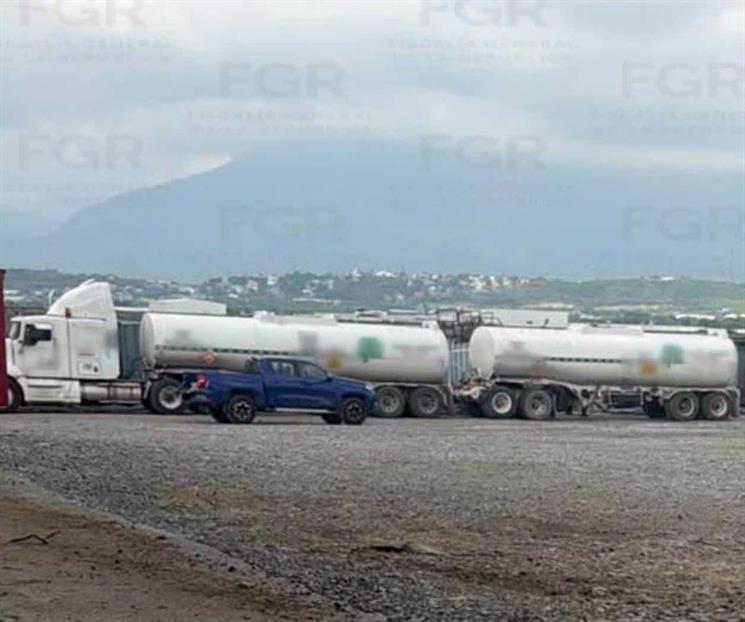 Aseguran m&aacute;s de 373 mil litros de hidrocarburo durante cateo