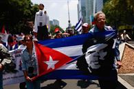 Marchan colectivos contra bloqueo de EU a Cuba Marchan colectivos contra bloqueo de EU a Cuba