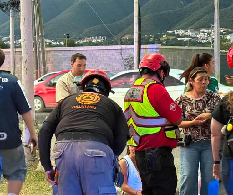 Deja choque-volcadura 6 lesionados Deja choque-volcadura 6 lesionados
