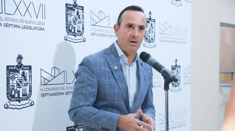 Denunciar&aacute; GLPAN a Ulises Carl&iacute;n ante fiscal&iacute;as