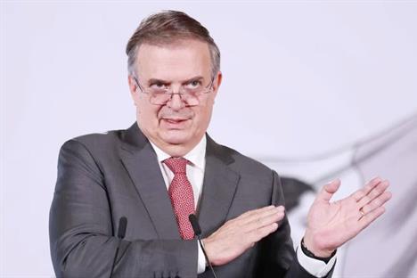 Espera Ebrard nuevos aranceles  de EU para M&eacute;xico en agosto