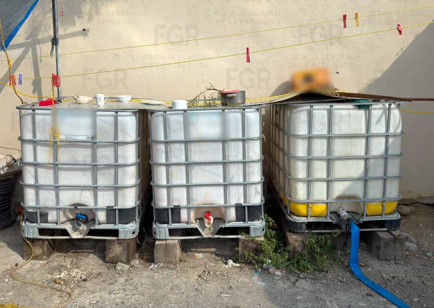 La Fiscal&iacute;a General de la Rep&uacute;blica integra la investigaci&oacute;n correspondiente tras el aseguramiento de m&aacute;s de 373 mil litros de hidrocarburo durante la ejecuci&oacute;n de una orden de cateo en un inmueble ubicado en la colonia El Cerrito, en el municipio de Allende, Nuevo Le&oacute;n.