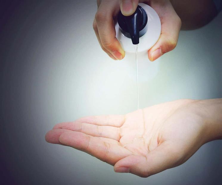 Previene canas, caspa y ca&iacute;da con este shampoo casero