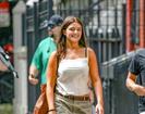 Hija de Tom Cruise y Katie Holmes deja de usar el apellido del actor